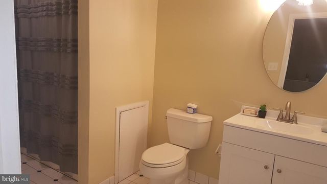162 BISHOPS DR, Chester Heights, PA 19017