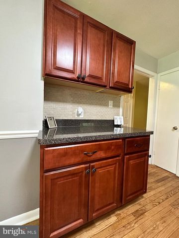 162 BISHOPS DR, Chester Heights, PA 19017