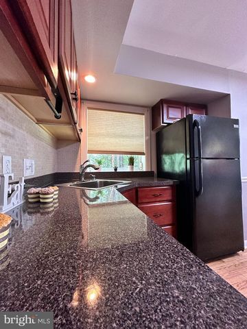 162 BISHOPS DR, Chester Heights, PA 19017
