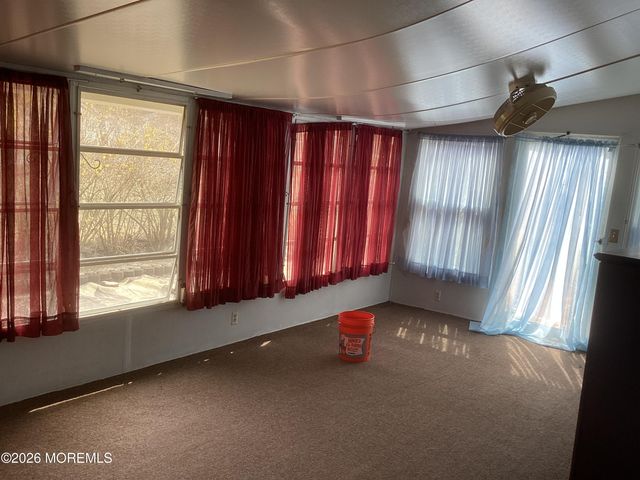 49 Sabinas Street, Toms River, NJ 08757