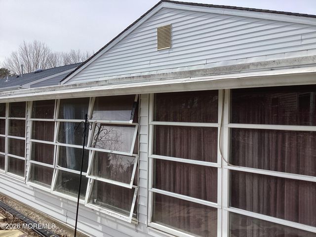 49 Sabinas Street, Toms River, NJ 08757