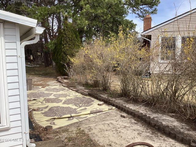 49 Sabinas Street, Toms River, NJ 08757