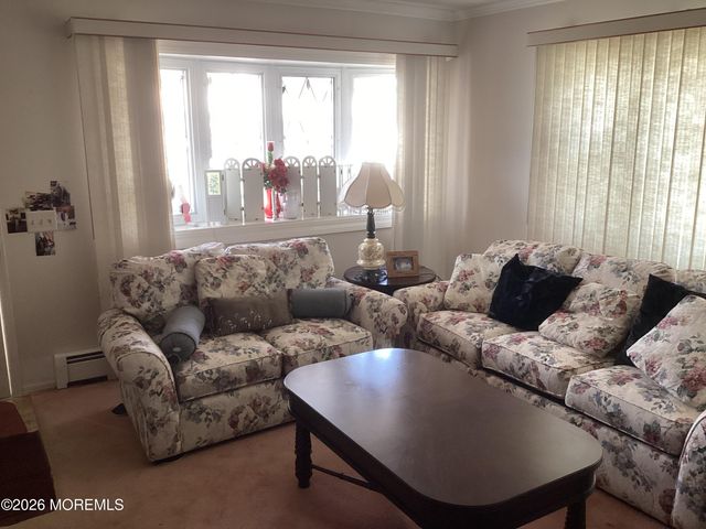 49 Sabinas Street, Toms River, NJ 08757