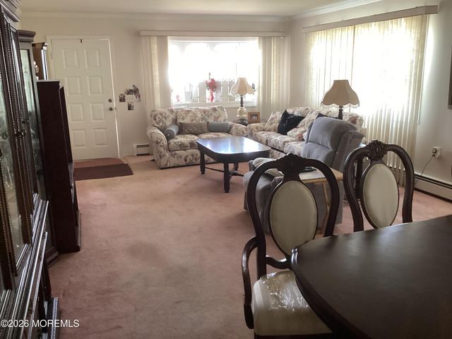 49 Sabinas Street, Toms River, NJ 08757