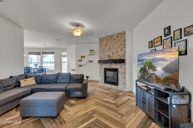 11328 ROBERT LENNOX Drive, El Paso, TX 79934