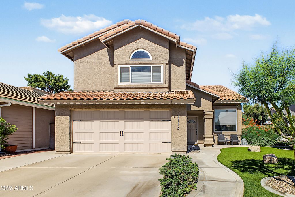 2114 E NEW BEDFORD Drive, Gilbert, AZ 85234 — exterior