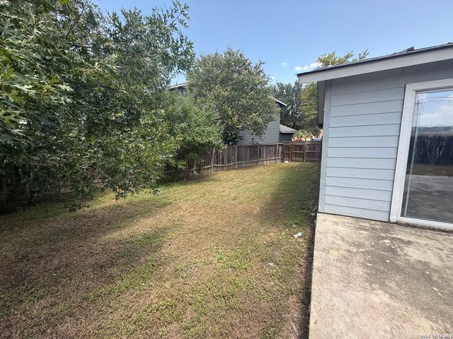 1310 Sunbend Falls, San Antonio, TX 78224