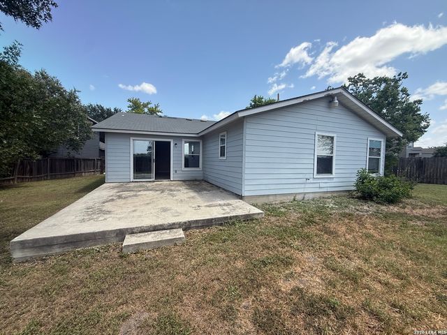 1310 Sunbend Falls, San Antonio, TX 78224