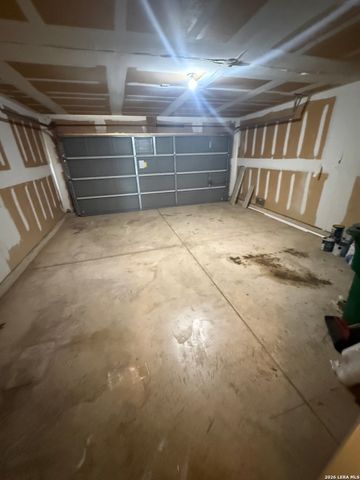 1310 Sunbend Falls, San Antonio, TX 78224