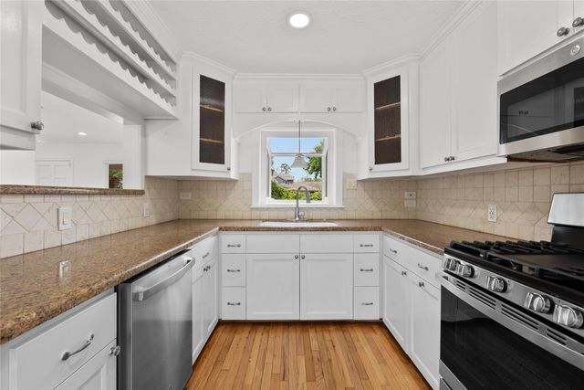 806 Nashua Street, Houston, TX 77008