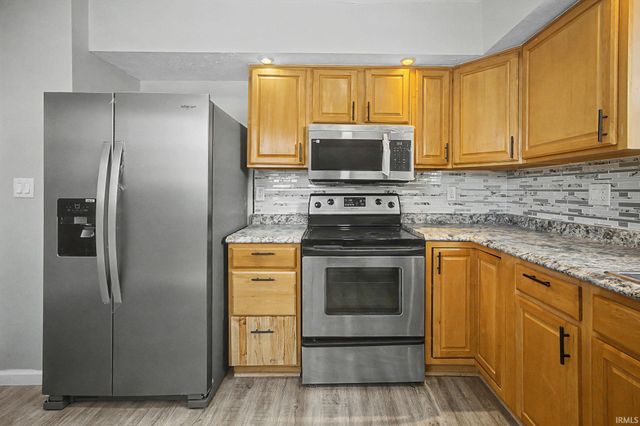 652 Rossville Avenue, Frankfort, IN 46041