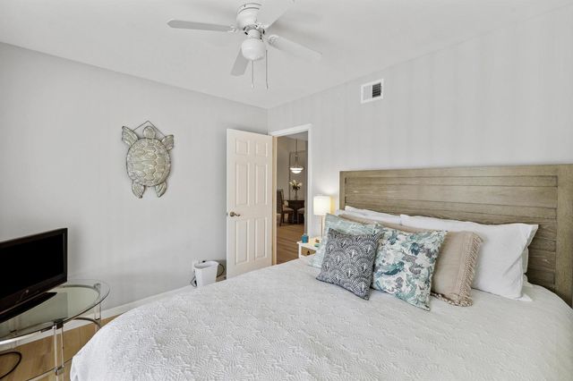 6271 Chasewood Drive F, Jupiter, FL 33458