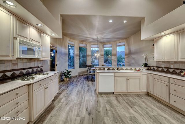 4977 N Ventana Ridge Place, Tucson, AZ 85750