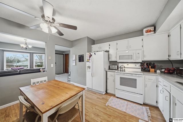 1140 Starview Lane, Lincoln, NE 68512