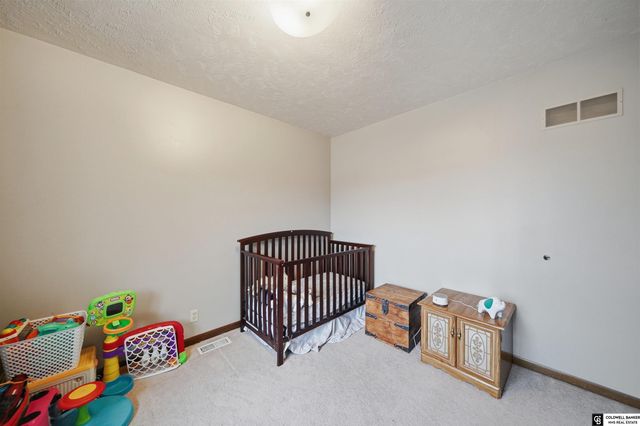 1140 Starview Lane, Lincoln, NE 68512