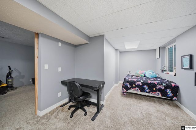 1140 Starview Lane, Lincoln, NE 68512