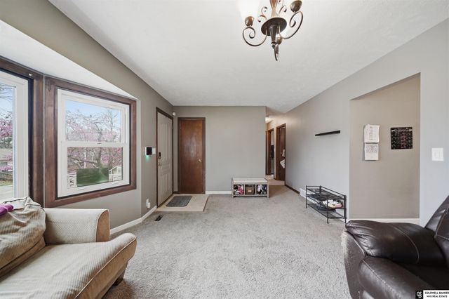 1140 Starview Lane, Lincoln, NE 68512