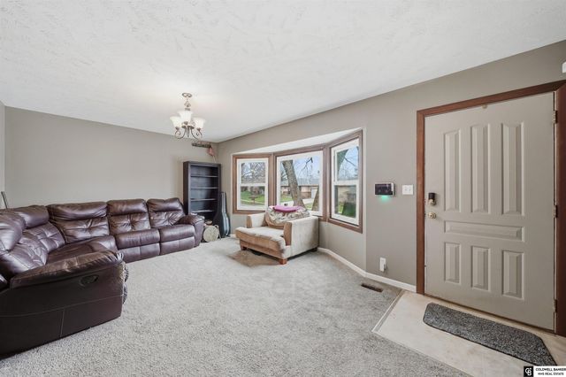 1140 Starview Lane, Lincoln, NE 68512
