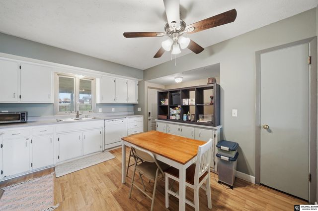 1140 Starview Lane, Lincoln, NE 68512