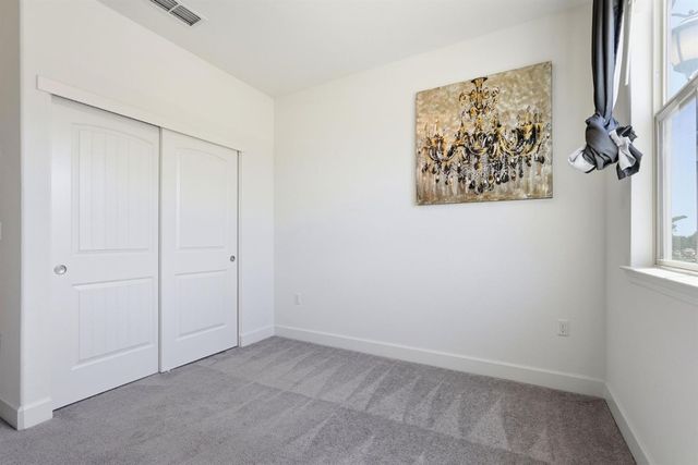 6376 Campus Pkwy, Roseville, CA 95747