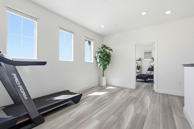 6376 Campus Pkwy, Roseville, CA 95747