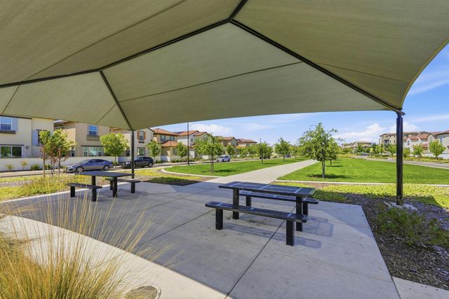 6376 Campus Pkwy, Roseville, CA 95747