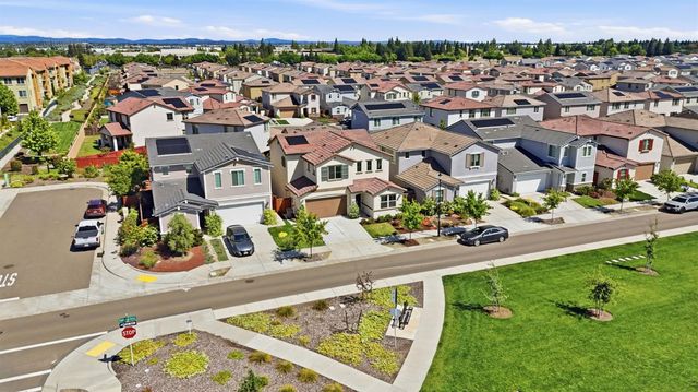 6376 Campus Pkwy, Roseville, CA 95747