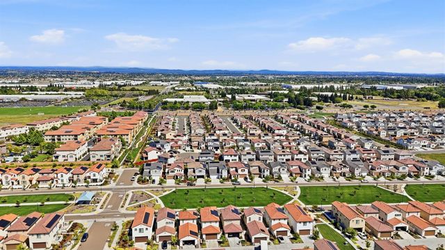 6376 Campus Pkwy, Roseville, CA 95747