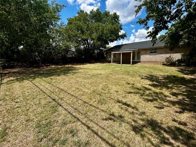 5908 Derek Drive, Watauga, TX 76148