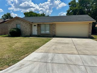 5908 Derek Drive, Watauga, TX 76148