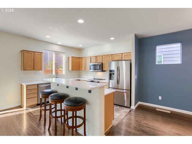 1621 Sw HEWITT Ave, Troutdale, OR 97060