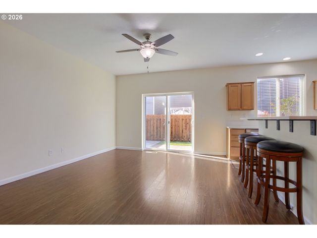 1621 Sw HEWITT Ave, Troutdale, OR 97060