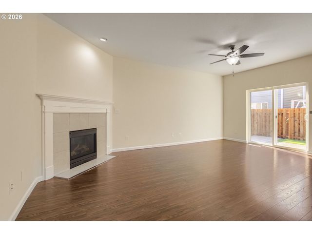 1621 Sw HEWITT Ave, Troutdale, OR 97060