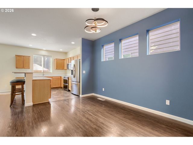 1621 Sw HEWITT Ave, Troutdale, OR 97060