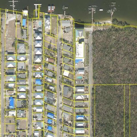 270 Fairweather LN, Fort Myers Beach, FL 33931