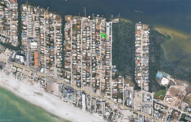 270 Fairweather LN, Fort Myers Beach, FL 33931