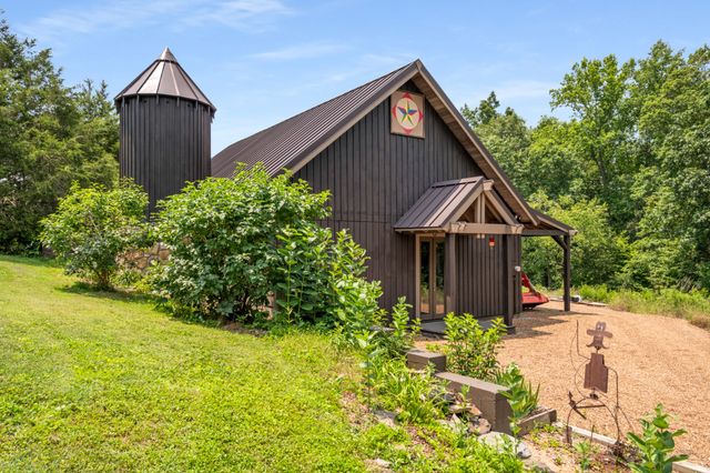 7909 Shoals Branch Rd, Primm Springs, TN 38476