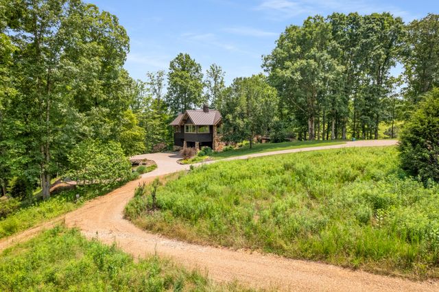 7909 Shoals Branch Rd, Primm Springs, TN 38476