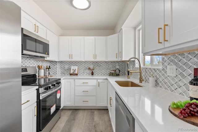 7961 E Grabada Road, Denver, CO 80221