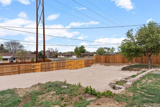 7961 E Grabada Road, Denver, CO 80221