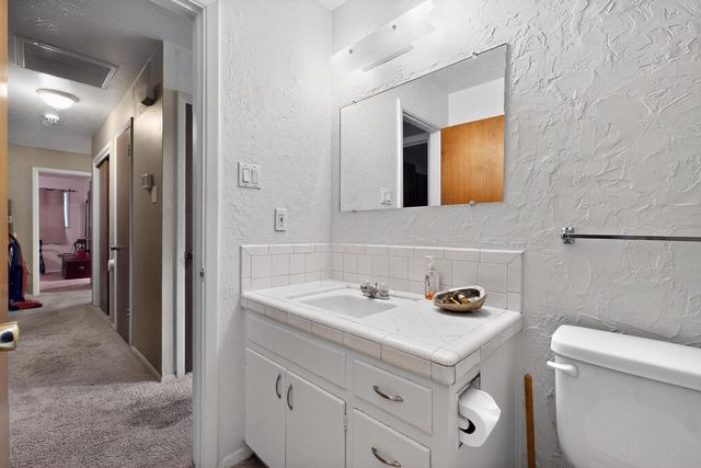 8506 Las Camas Road NE, Albuquerque, NM 87111