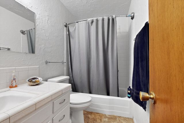 8506 Las Camas Road NE, Albuquerque, NM 87111