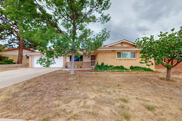 8506 Las Camas Road NE, Albuquerque, NM 87111