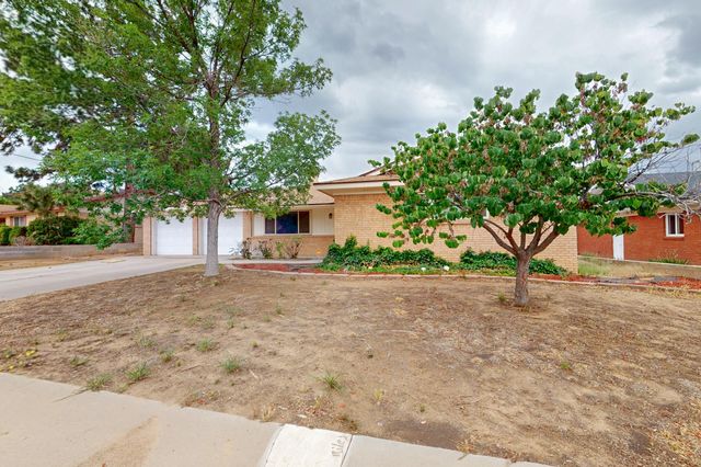 8506 Las Camas Road NE, Albuquerque, NM 87111