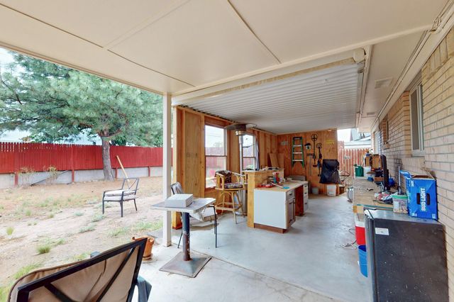 8506 Las Camas Road NE, Albuquerque, NM 87111