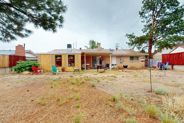 8506 Las Camas Road NE, Albuquerque, NM 87111