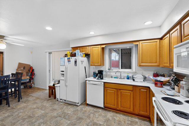 8506 Las Camas Road NE, Albuquerque, NM 87111