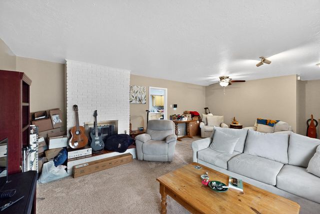 8506 Las Camas Road NE, Albuquerque, NM 87111