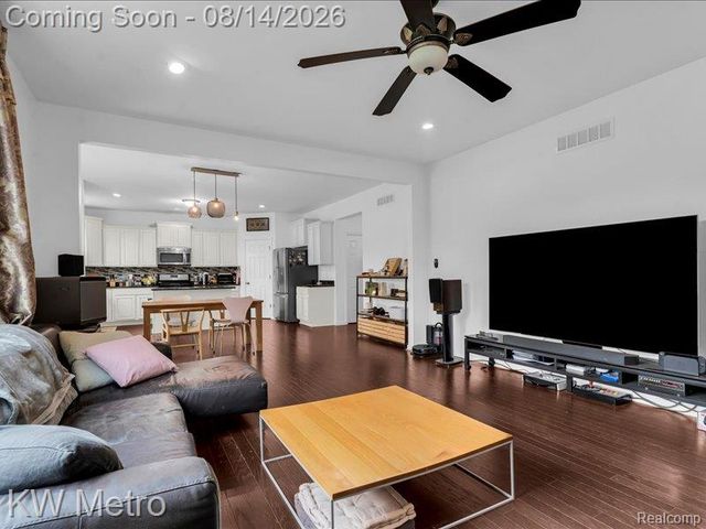 27315 Victoria Road, Novi, MI 48374