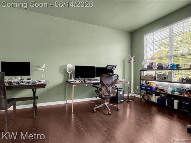 27315 Victoria Road, Novi, MI 48374